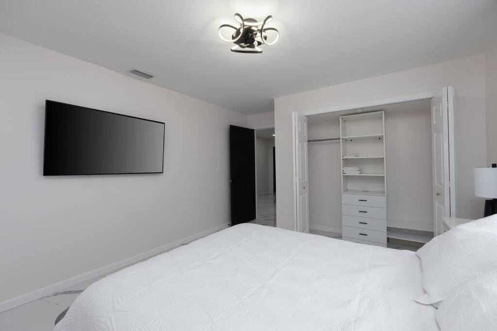 Luxury Style Townhome With Pool - 1 Miles To Bucs Stadium Tampa Exterior photo