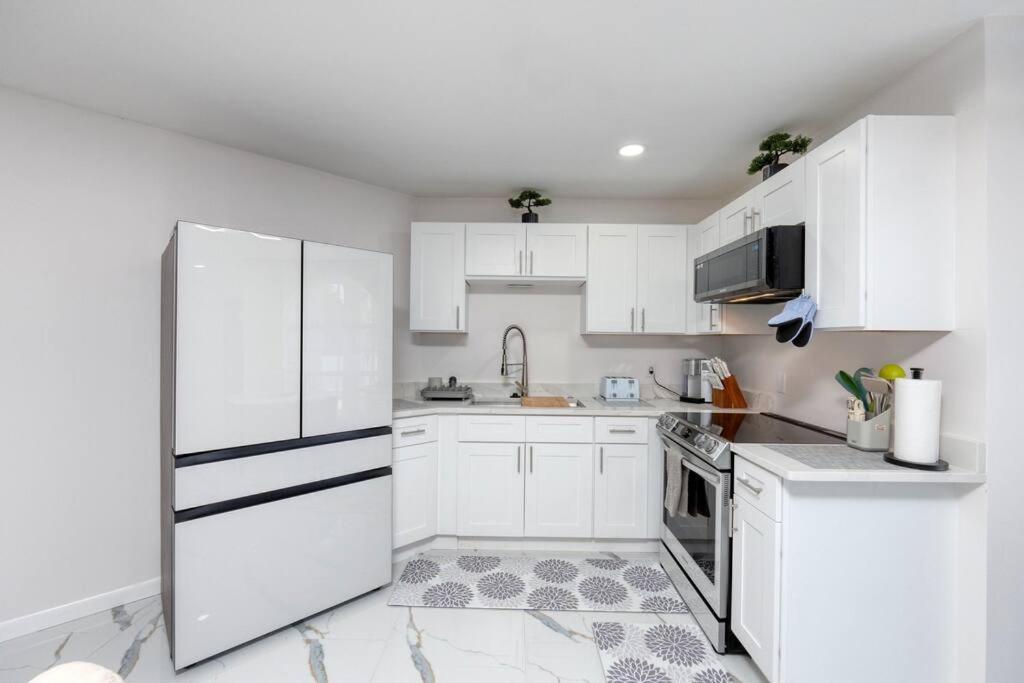 Luxury Style Townhome With Pool - 1 Miles To Bucs Stadium Tampa Exterior photo